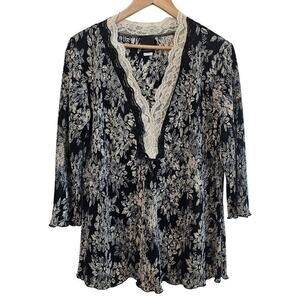Y2K JTB Blouse Women 1X Black Lace Floral Stretchy V-Neck Retro Whimsygoth Fairy